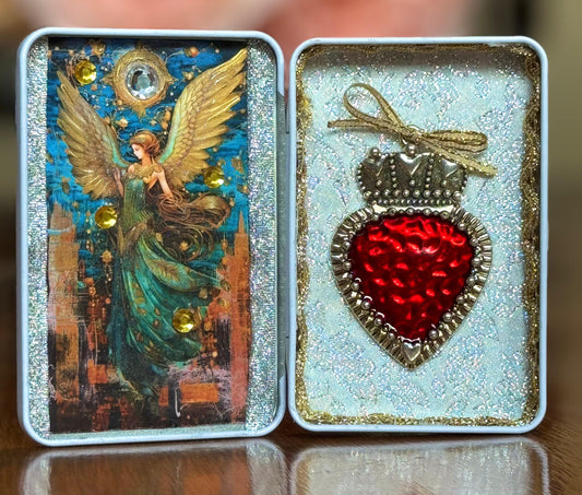 Portable Unique Design Shrine Angel Sacred Heart